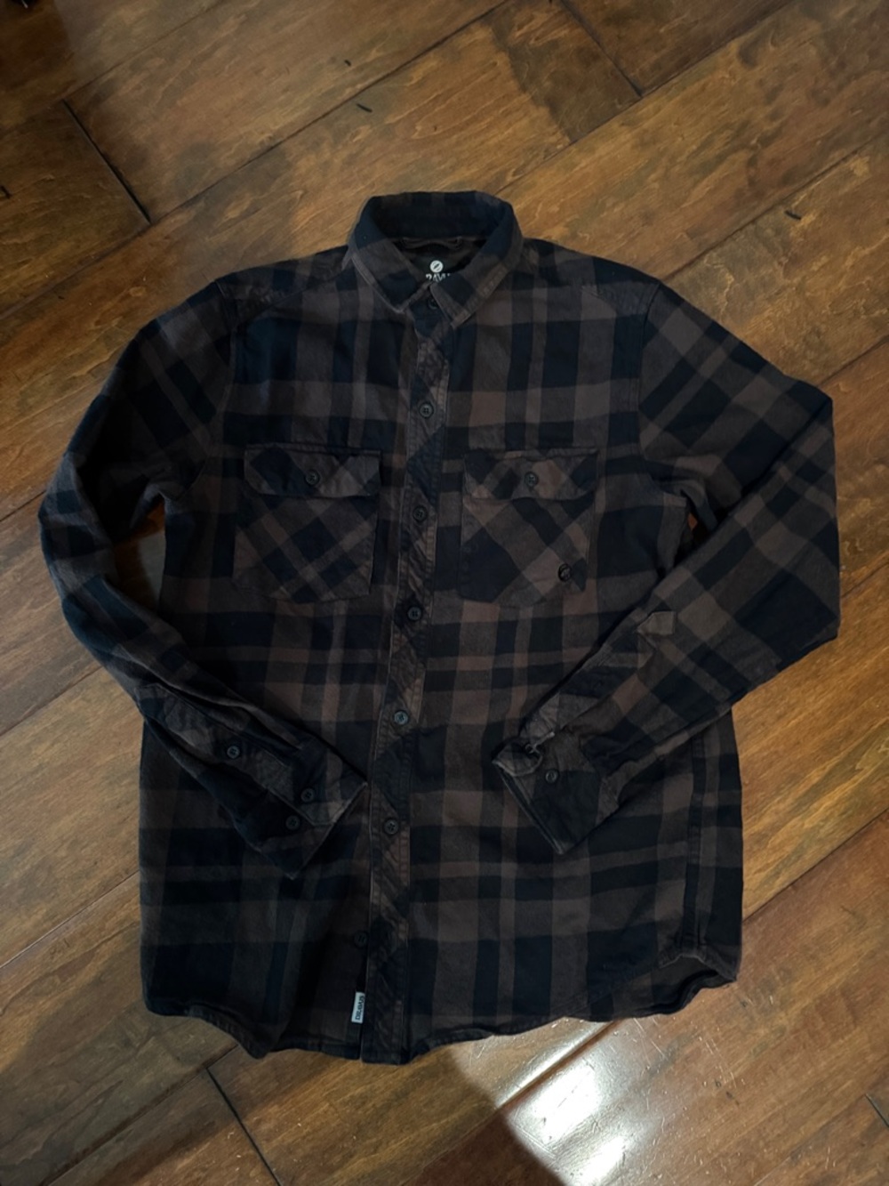 Dravus Men’s S Black and Brown Plaid Button-Up Shirt
